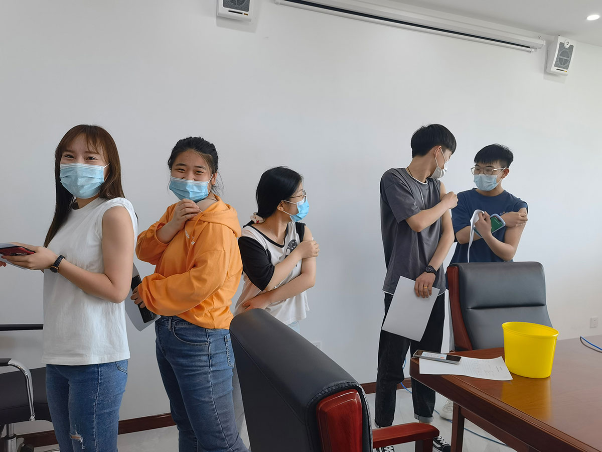 疼么，不疼，甚至有點(diǎn)想笑.jpg